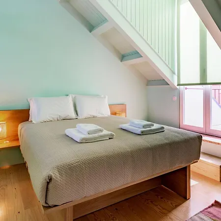Pombaline Building W/pool By Lovelystay Apartman