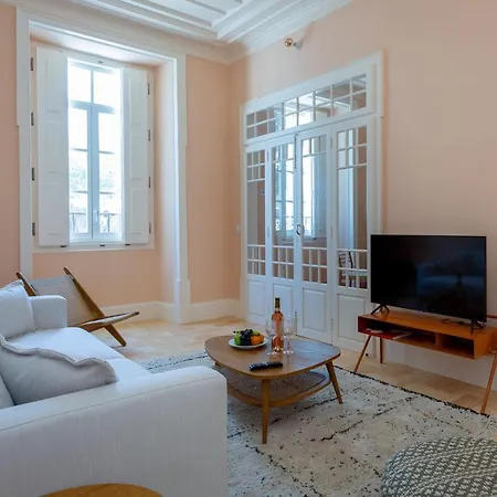 アパート Pombaline Building W/pool By Lovelystay *