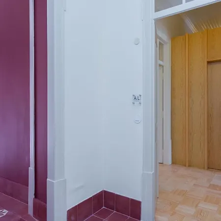 Lejlighed Pombaline Building W/pool By Lovelystay *